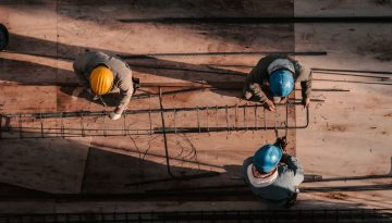 &Nu;έ&alpha; &lambda;&epsilon;&omega;&phi;ό&rho;&omicron;&sigmaf; &omicron;&delta;&eta;&gamma;&epsilon;ί &sigma;&tau;&omicron; &gamma;ή&pi;&epsilon;&delta;&omicron; &tau;&omicron;&upsilon; &Pi;&alpha;&nu;&alpha;&theta;&eta;&nu;&alpha;ϊ&kappa;&omicron;ύ &ndash; &Pi;ώ&sigmaf; &alpha;&lambda;&lambda;ά&zeta;&epsilon;&iota; &omicron; &Beta;&omicron;&tau;&alpha;&nu;&iota;&kappa;ό&sigmaf;