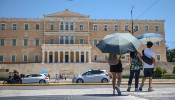 &Gamma;&iota;&alpha;&tau;ί &tau;&epsilon;&lambda;&epsilon;&iota;ώ&nu;&omicron;&upsilon;&nu; Market Pass &kappa;&alpha;&iota; &epsilon;&pi;&iota;&delta;ό&mu;&alpha;&tau;&alpha;; &Tau;&omicron; &laquo;&kappa;&rho;&alpha;&chi;&raquo; &kappa;&alpha;&iota; &tau;&omicron; Plan B &tau;&omicron;&upsilon; &Mu;&alpha;&xi;ί&mu;&omicron;&upsilon;