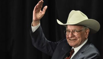 Berkshire: Δυναμικό ντεμπούτο Άμπελ στη συνάντηση των μετόχων, βαριά η σκιά Μπάφετ