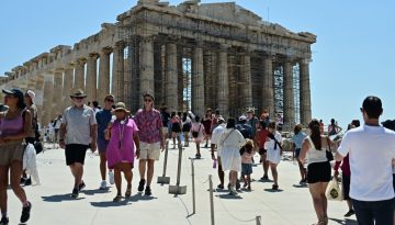 &Tau;&iota; &omicron;&rho;ί&zeta;&epsilon;&iota; &tau;&omicron; &nu;έ&omicron; &Chi;&omega;&rho;&omicron;&tau;&alpha;&xi;&iota;&kappa;ό &Pi;&lambda;&alpha;ί&sigma;&iota;&omicron; &gamma;&iota;&alpha; &tau;&omicron;&nu; &epsilon;&lambda;&lambda;&eta;&nu;&iota;&kappa;ό &tau;&omicron;&upsilon;&rho;&iota;&sigma;&mu;ό