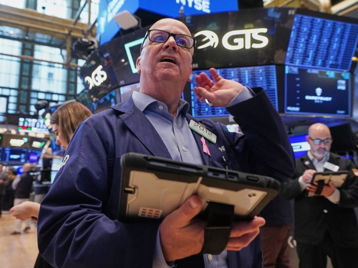 Αισιοδοξία στη Wall Street: Οι αγορές ανεβαίνουν με το βλέμμα στη συνάντηση κορυφής ΗΠΑ – Κίνας
