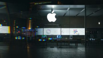 Apple: Κέρδη 2,01 δολάρια ανά μετοχή και έσοδα 111 δισ. δολάρια