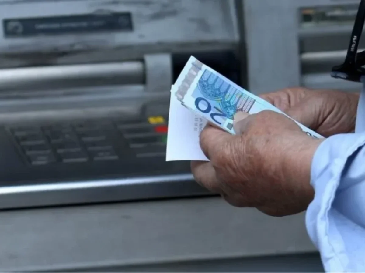 Συντάξεις Ιουνίου: Πότε μπαίνουν τα χρήματα στους λογαριασμούς