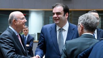 &Pi;&iota;&epsilon;&rho;&rho;&alpha;&kappa;ά&kappa;&eta;&sigmaf;: &Pi;&rho;ό&kappa;&lambda;&eta;&sigma;&eta; &eta; Έ&nu;&omega;&sigma;&eta; &Alpha;&pi;&omicron;&tau;&alpha;&mu;&iota;&epsilon;ύ&sigma;&epsilon;&omega;&nu;, &alpha;&pi;&alpha;&iota;&tau;&epsilon;ί &pi;&omicron;&lambda;&iota;&tau;&iota;&kappa;ό &theta;ά&rho;&rho;&omicron;&sigmaf; &omicron; &omicron;&iota;&kappa;&omicron;&nu;&omicron;&mu;&iota;&kappa;ό&sigmaf; &mu;&epsilon;&tau;&alpha;&sigma;&chi;&eta;&mu;&alpha;&tau;&iota;&sigma;&mu;ό&sigmaf;