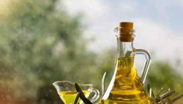 &Tau;&omicron; &epsilon;&lambda;&alpha;&iota;ό&lambda;&alpha;&delta;&omicron; &alpha;&pi;έ&nu;&alpha;&nu;&tau;&iota; &sigma;&tau;&omicron;&nu; &delta;&iota;&epsilon;&theta;&nu;ή &alpha;&nu;&tau;&alpha;&gamma;&omega;&nu;&iota;&sigma;&mu;ό: &Nu;έ&omicron;&sigmaf; &phi;&omicron;&rho;έ&alpha;&sigmaf; &chi;&alpha;&rho;ά&sigma;&sigma;&epsilon;&iota; &sigma;&tau;&rho;&alpha;&tau;&eta;&gamma;&iota;&kappa;ή &epsilon;&xi;&omega;&sigma;&tau;&rho;έ&phi;&epsilon;&iota;&alpha;&sigmaf;