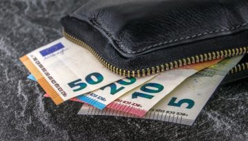&Omicron;&Pi;&Epsilon;&Kappa;&Alpha;: &Tau;&eta;&nu; &Pi;&alpha;&rho;&alpha;&sigma;&kappa;&epsilon;&upsilon;ή (29/05) &eta; &kappa;&alpha;&tau;&alpha;&beta;&omicron;&lambda;ή &tau;&omega;&nu; &epsilon;&pi;&iota;&delta;&omicron;&mu;ά&tau;&omega;&nu; &Mu;&alpha;ΐ&omicron;&upsilon;