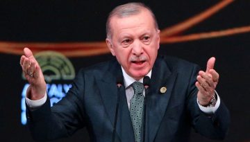 Bloomberg: &Eta; &Tau;&omicron;&upsilon;&rho;&kappa;ί&alpha; &kappa;&alpha;&tau;&alpha;&theta;έ&tau;&epsilon;&iota; &nu;&omicron;&mu;&omicron;&sigma;&chi;έ&delta;&iota;&omicron; &gamma;&iota;&alpha; &theta;&alpha;&lambda;ά&sigma;&sigma;&iota;&epsilon;&sigmaf; &zeta;ώ&nu;&epsilon;&sigmaf; &sigma;&epsilon; &Alpha;&iota;&gamma;&alpha;ί&omicron; &kappa;&alpha;&iota; &Alpha;&nu;&alpha;&tau;&omicron;&lambda;&iota;&kappa;ή &Mu;&epsilon;&sigma;ό&gamma;&epsilon;&iota;&omicron;