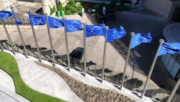 Η Κομισιόν προτείνει 9μηνη άρση κυρώσεων για κινέζικη εταιρεία microchip