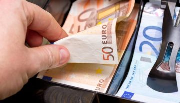 Χρέη σε Εφορία και ΕΦΚΑ: Μέχρι τέλος Δεκεμβρίου οι 72 δόσεις