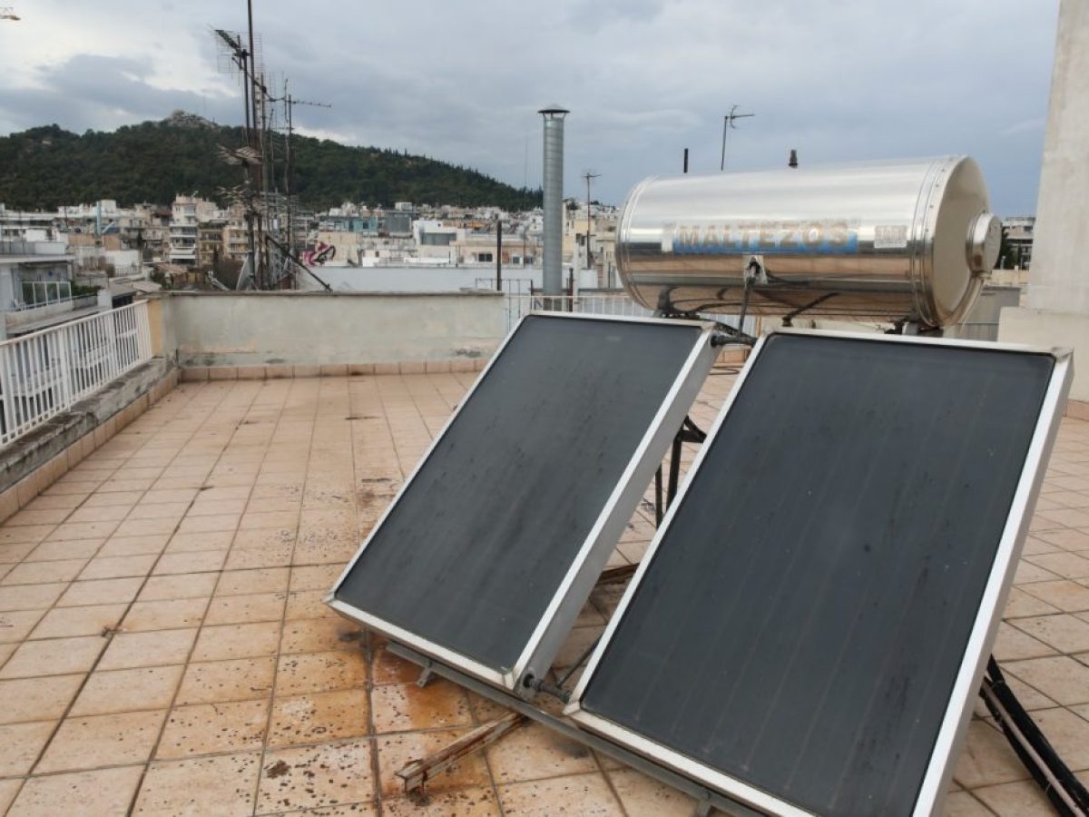 Πώς η Ελλάδα έγινε παγκόσμιος ηγέτης στους ηλιακούς θερμοσίφωνες