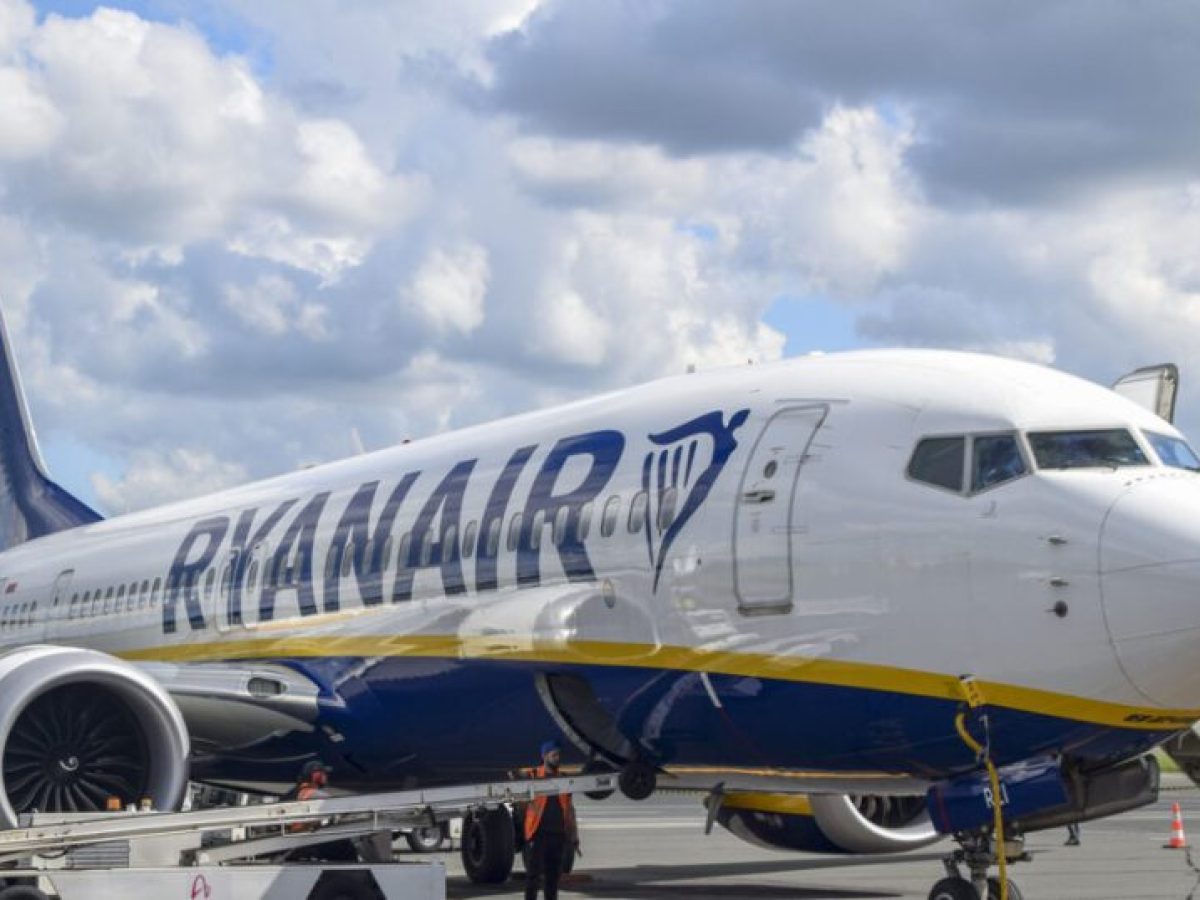 Ryanair: Η εταιρεία που έκανε τις «low-cost» πτήσεις παγκόσμια τάση