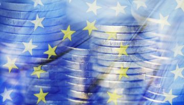 &Eta; &Epsilon;&lambda;&lambda;ά&delta;&alpha; &pi;&alpha;&rho;&alpha;&delta;ί&delta;&epsilon;&iota; &tau;&alpha; &laquo;&sigma;&kappa;ή&pi;&tau;&rho;&alpha;&raquo; &tau;&omicron;&upsilon; &upsilon;&psi;&eta;&lambda;ό&tau;&epsilon;&rho;&omicron;&upsilon; &chi;&rho;έ&omicron;&upsilon;&sigmaf; &sigma;&tau;&eta;&nu; &Iota;&tau;&alpha;&lambda;ί&alpha;
