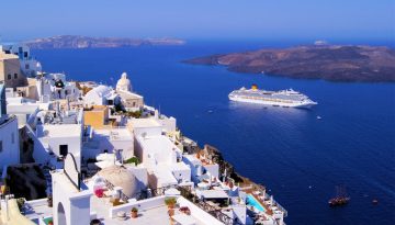 Ανακάμπτει ο ελληνικός τουρισμός: Παρά τις εξελίξεις στη Μέση Ανατολή η φετινή χρονιά μπορεί να κινηθεί στα επίπεδα του 2025