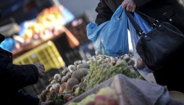&Alpha;&kappa;&rho;ί&beta;&epsilon;&iota;&alpha;: &Mu;&epsilon; &laquo;&lambda;ί&sigma;&tau;&alpha; &kappa;&alpha;&iota; &mu;έ&tau;&rho;&omicron;&raquo; &omicron;&iota; &alpha;&gamma;&omicron;&rho;έ&sigmaf; &tau;&omega;&nu; &nu;&omicron;&iota;&kappa;&omicron;&kappa;&upsilon;&rho;&iota;ώ&nu;