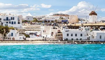 &Chi;&omega;&rho;&omicron;&tau;&alpha;&xi;&iota;&kappa;ό &tau;&omicron;&upsilon;&rho;&iota;&sigma;&mu;&omicron;ύ: &Nu;έ&omicron; &laquo;&chi;&tau;ύ&pi;&eta;&mu;&alpha;&raquo; &gamma;&iota;&alpha; &tau;&iota;&sigmaf; &epsilon;&pi;&epsilon;&nu;&delta;ύ&sigma;&epsilon;&iota;&sigmaf;; &Omicron; &laquo;&kappa;ό&phi;&tau;&eta;&sigmaf;&raquo; &kappa;&iota; &omicron;&iota; &alpha;&lambda;&lambda;&alpha;&gamma;έ&sigmaf;