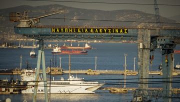 &Epsilon;&lambda;&lambda;ά&delta;&alpha;, &Eta;&Pi;&Alpha; &kappa;&alpha;&iota; &Nu;ό&tau;&iota;&alpha; &Kappa;&omicron;&rho;έ&alpha; &delta;&eta;&mu;&iota;&omicron;&upsilon;&rho;&gamma;&omicron;ύ&nu; &nu;έ&omicron; &nu;&alpha;&upsilon;&pi;&eta;&gamma;&iota;&kappa;ό &kappa;ό&mu;&beta;&omicron; &sigma;&tau;&eta;&nu; &Epsilon;&lambda;&epsilon;&upsilon;&sigma;ί&nu;&alpha; &ndash; &Epsilon;&pi;&epsilon;&nu;&delta;ύ&sigma;&epsilon;&iota;&sigmaf; 1,35 &delta;&iota;&sigma;. &kappa;&alpha;&iota; 10.000 &theta;έ&sigma;&epsilon;&iota;&sigmaf; &epsilon;&rho;&gamma;&alpha;&sigma;ί&alpha;&sigmaf;