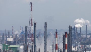 Το πετρέλαιο σε «μάχη με το χρόνο» για το άνοιγμα των Στενών του Ορμούζ: Τιμές έως 150 δολάρια βλέπει η Morgan Stanley στο ανοδικό σενάριο