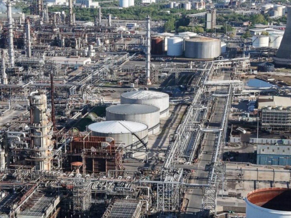 Το πετρέλαιο ανακτά έδαφος πάνω από τα 100 δολάρια – Οι συγκρούσεις στο Ιράν εξανεμίζουν τις προσδοκίες της αγοράς