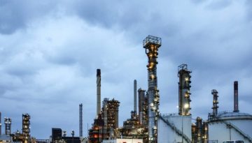 Το πετρέλαιο κάτω από τα 100 δολάρια – Oι επενδυτές «ποντάρουν» στο καλό σενάριο για την έκβαση των διαπραγματεύσεων ΗΠΑ με Ιράν