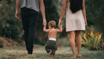 &Epsilon;&pi;ί&delta;&omicron;&mu;&alpha; &Pi;&alpha;&iota;&delta;&iota;&omicron;ύ: &Alpha;&nu;&omicron;ί&gamma;&epsilon;&iota; &alpha;ύ&rho;&iota;&omicron; &eta; &pi;&lambda;&alpha;&tau;&phi;ό&rho;&mu;&alpha; &ndash; &Pi;&omicron;&iota;&alpha; &eta; &pi;&rho;&omicron;&theta;&epsilon;&sigma;&mu;ί&alpha;