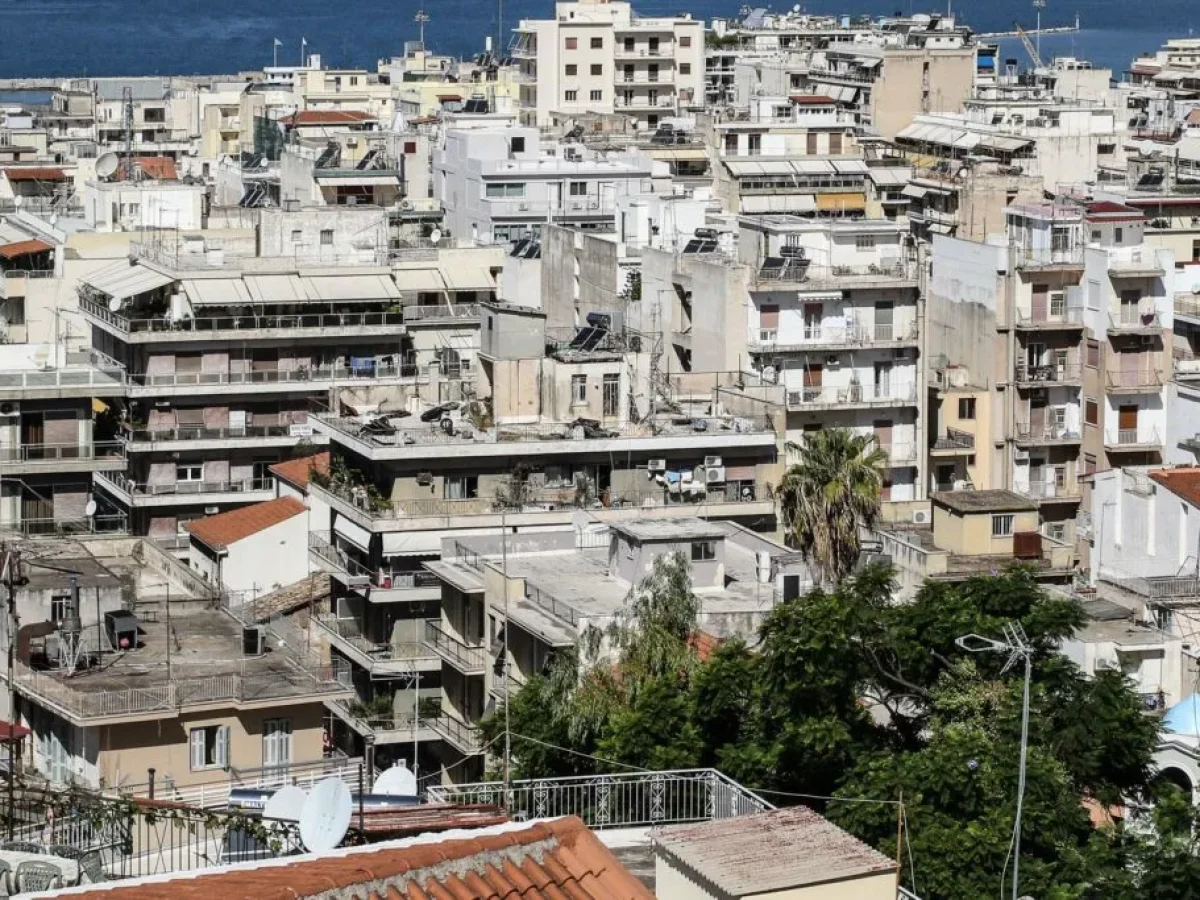 ΤτΕ: Γιατί εκτοξεύθηκαν τιμές σπιτιών και ενοίκια στην Ελλάδα