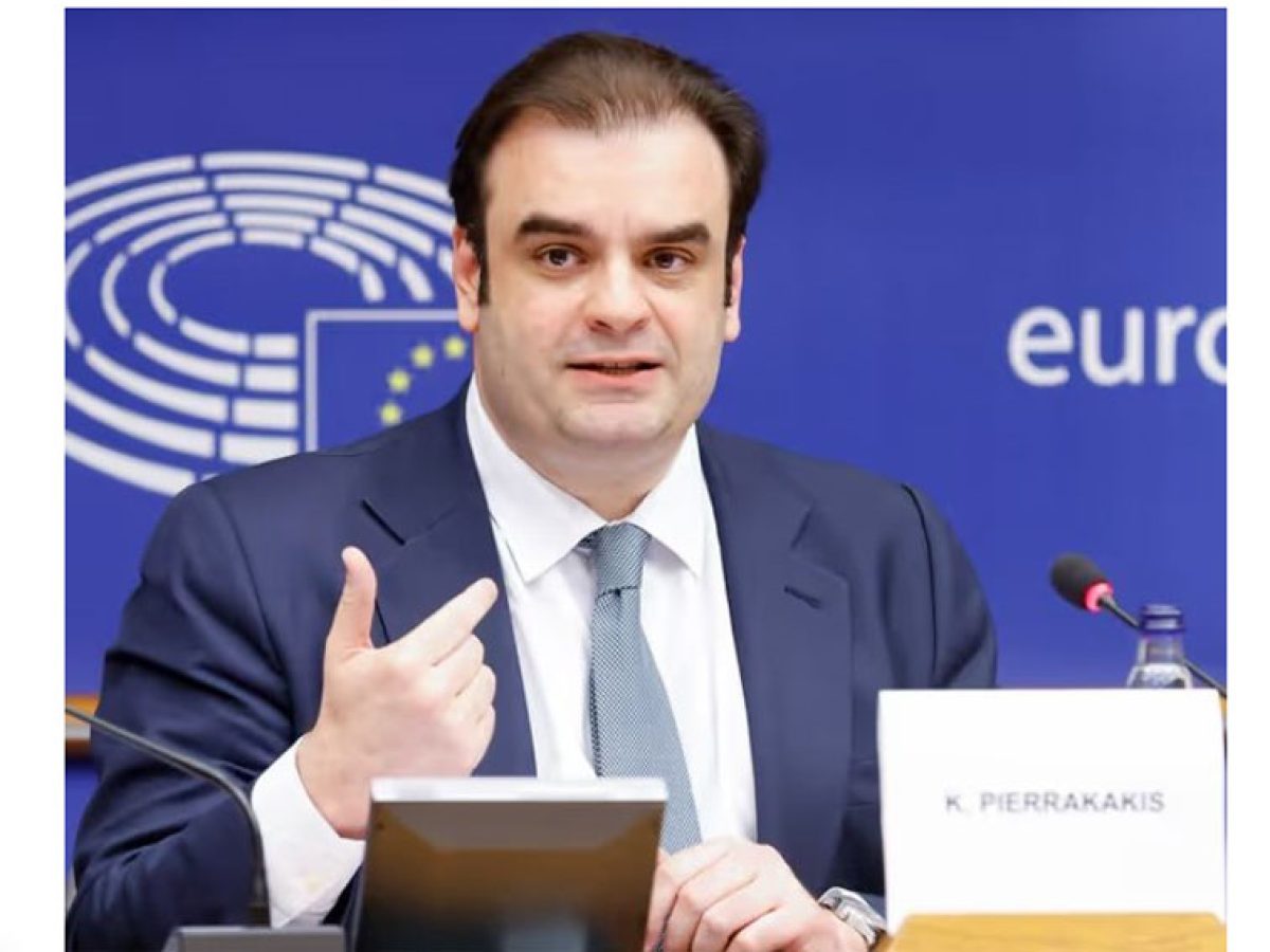 Πιερρακάκης:  Η Ευρώπη πρέπει πλέον να περάσει στην επίθεση