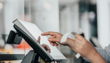 &Sigma;&alpha;&phi;ά&rho;&iota; &tau;&eta;&sigmaf; &Alpha;&Alpha;&Delta;&Epsilon; &gamma;&iota;&alpha; &tau;&eta;&nu; &laquo;&psi;&eta;&phi;&iota;&alpha;&kappa;ή&raquo; &phi;&omicron;&rho;&omicron;&delta;&iota;&alpha;&phi;&upsilon;&gamma;ή: &Sigma;&tau;&omicron; &sigma;&tau;ό&chi;&alpha;&sigma;&tau;&rho;&omicron; &tau;&omicron; &nu;έ&omicron; &kappa;ό&lambda;&pi;&omicron; &mu;&epsilon; &tau;&alpha; &alpha;&delta;ή&lambda;&omega;&tau;&alpha; POS &alpha;&pi;ό &tau;&omicron; &epsilon;&xi;&omega;&tau;&epsilon;&rho;&iota;&kappa;ό