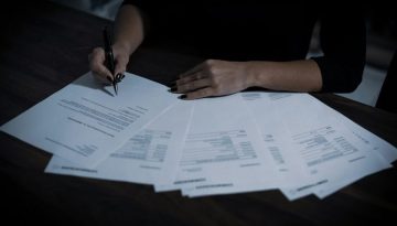&Kappa;&lambda;&eta;&rho;&omicron;&nu;&omicron;&mu;&iota;έ&sigmaf;: &Pi;&omicron;&iota;&omicron;&iota; &sigma;&upsilon;&gamma;&gamma;&epsilon;&nu;&epsilon;ί&sigmaf; &mu;έ&nu;&omicron;&upsilon;&nu; &epsilon;&kappa;&tau;ό&sigmaf;