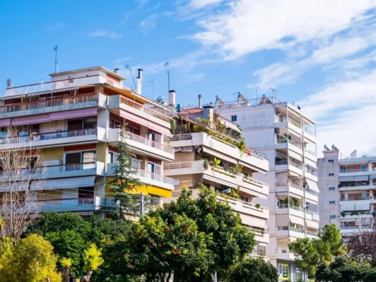 Οι αλλαγές για το νέο «Ανακαινίζω», ποιους αφορά, αυξάνονται οι δικαιούχοι