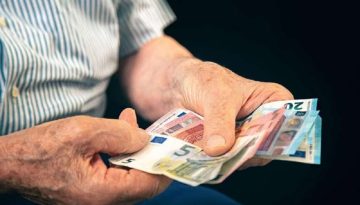 Πληρωμές συντάξεων Ιουνίου: Όλες οι ημερομηνίες για ΕΦΚΑ, Δημόσιο και ΟΠΕΚΑ