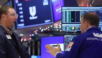 Wall Street: Σπάνε τα κοντέρ οι φήμες για τερματισμό του πολέμου – Πάνω από το όριο των 50.000 ο Dow Jones