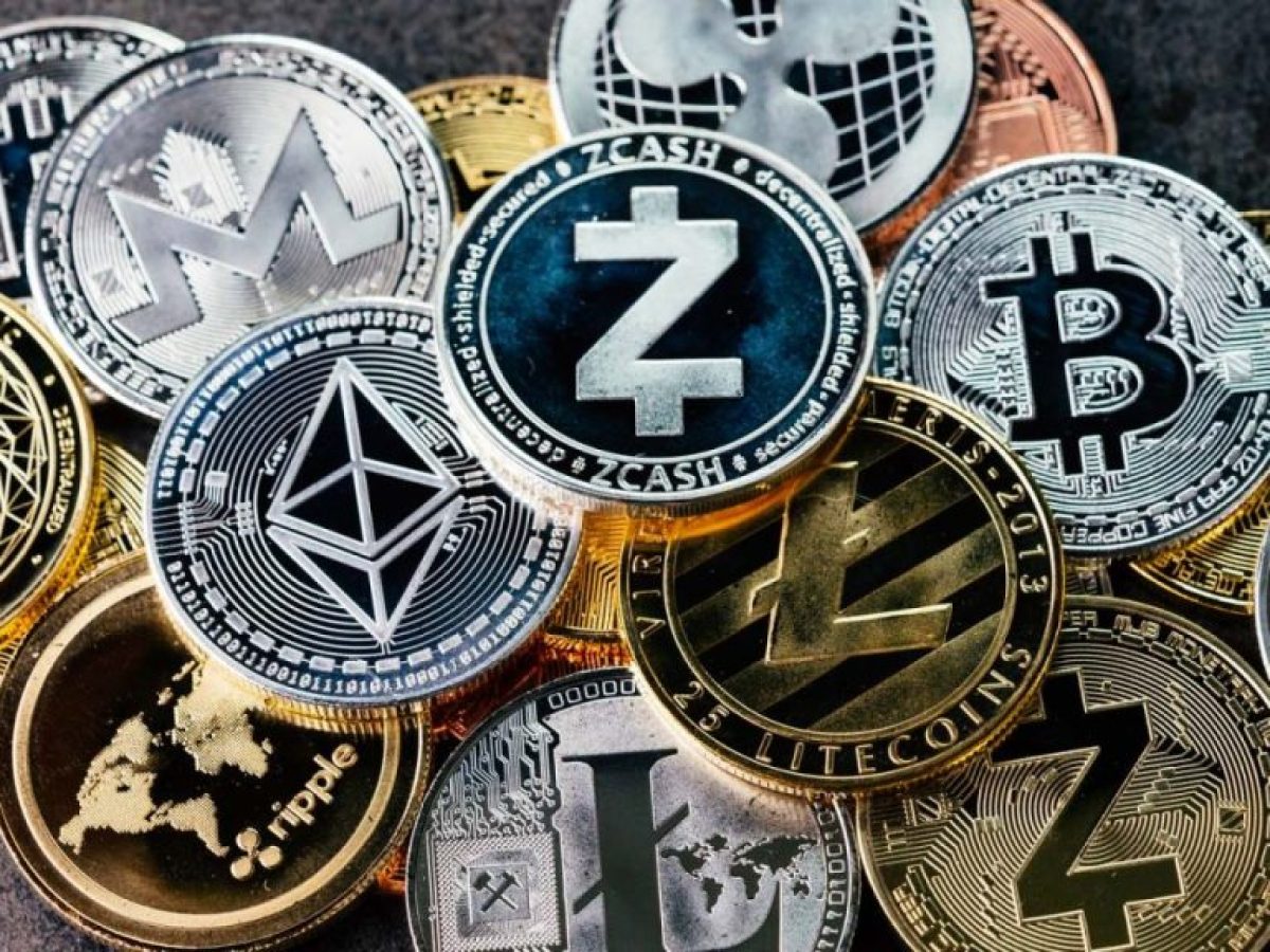 Συνεχίζεται η βουτιά στα crypto, κάτω από τα $70.000 υποχώρησε το Bitcoin