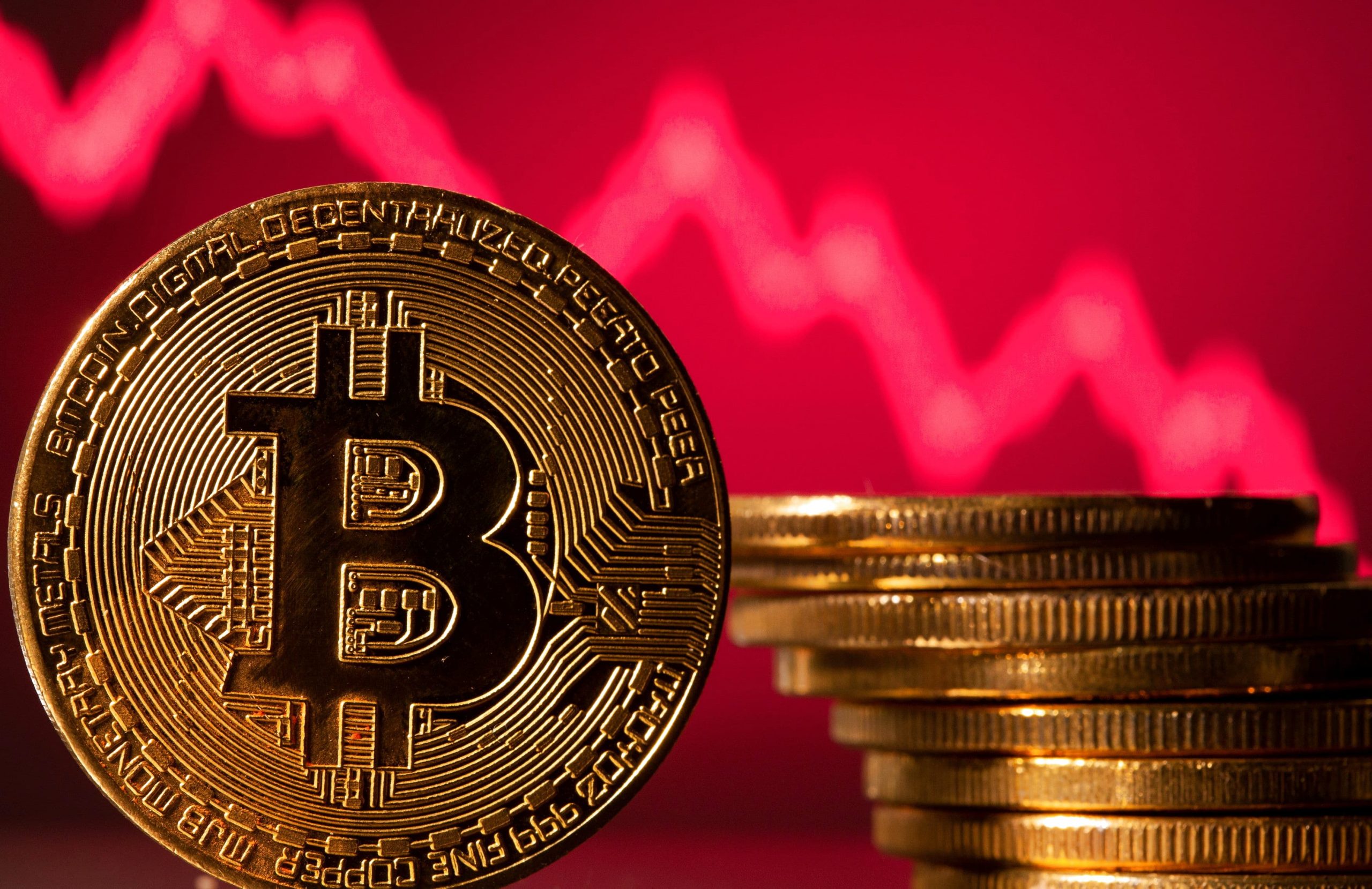 220825133459_Bitcoin-Tumbles-as-Much-as-71-to-Drop-Back-Below-30000-1