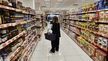 Συμφωνία κυβέρνησης και αγοράς για τις τιμές: Σταθερές το καλοκαίρι, μειώσεις από Σεπτέμβριο