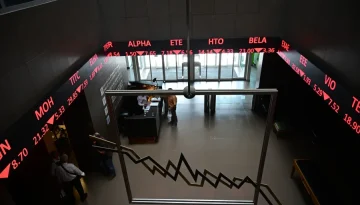 Χρηματιστήριο Αθηνών: Τέταρτη ημέρα πτώσης, εβδομαδιαία βουτιά 4% για τις τράπεζες