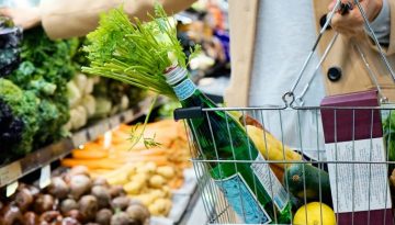 &Sigma;&tau;&omicron; 5% &omicron; &pi;&lambda;&eta;&theta;&omega;&rho;&iota;&sigma;&mu;ό&sigmaf; &sigma;&tau;&eta;&nu; &Epsilon;&lambda;&lambda;ά&delta;&alpha; &tau;&omicron;&nu; &Mu;ά&iota;&omicron; &ndash; &ldquo;&Phi;&omega;&tau;&iota;ά&rdquo; &tau;&rho;ό&phi;&iota;&mu;&alpha; &kappa;&alpha;&iota; &epsilon;&nu;έ&rho;&gamma;&epsilon;&iota;&alpha;