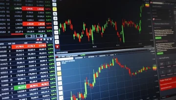 &Mu;&epsilon; &mu;&iota;&kappa;&rho;έ&sigmaf; &alpha;&pi;ώ&lambda;&epsilon;&iota;&epsilon;&sigmaf; έ&lambda;&eta;&xi;&epsilon; &eta; &sigma;&upsilon;&nu;&epsilon;&delta;&rho;ί&alpha;&sigma;&eta; &tau;&omicron;&upsilon; &Chi;&rho;&eta;&mu;&alpha;&tau;&iota;&sigma;&tau;&eta;&rho;ί&omicron;&upsilon; &tau;&eta;&sigmaf; &Alpha;&theta;ή&nu;&alpha;&sigmaf;