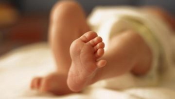 Δημογραφική συρρίκνωση: Μειωμένες κατά 4,2% πέρυσι οι γεννήσεις