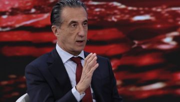 THEON: Εξαγοράζει την HGH έναντι 300 εκατ. ευρώ