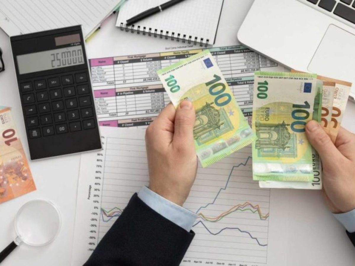 ΚΕΦΙΜ: Πώς αξιολογούν οι οικονομολόγοι την εξαγγελία για πλαφόν στο συνολικό κόστος αποπληρωμής των καταναλωτικών δανείων