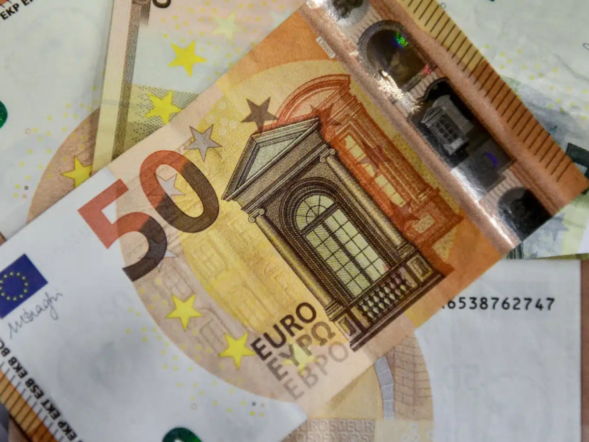 Ποιοι πληρώνονται από e-ΕΦΚΑ και ΔΥΠΑ έως τις 12 Ιουνίου