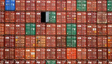 Λιμάνι Πειραιά: Στοιχεία της Cosco δείχνουν ανάκαμψη της διακίνησης containers