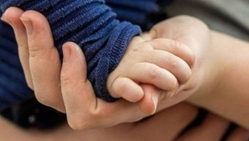Έκτακτη ενίσχυση 150 ευρώ ανά παιδί έως τις 30 Ιουνίου – Ποιοι τη δικαιούνται και πώς θα καταβληθεί