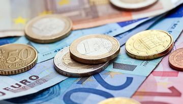 Τα επτά μέτρα στήριξης με εφαρμογή από τέλη Ιουνίου – Από τα 150 ευρώ για κάθε παιδί έως τις 72 δόσεις