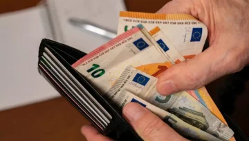 Τα επτά μέτρα στήριξης των πολιτών: Επιδόματα, ακατάσχετο και 72 δόσεις – Ποιοι θα δουν χρήματα και ελαφρύνσεις μέσα στο καλοκαίρι