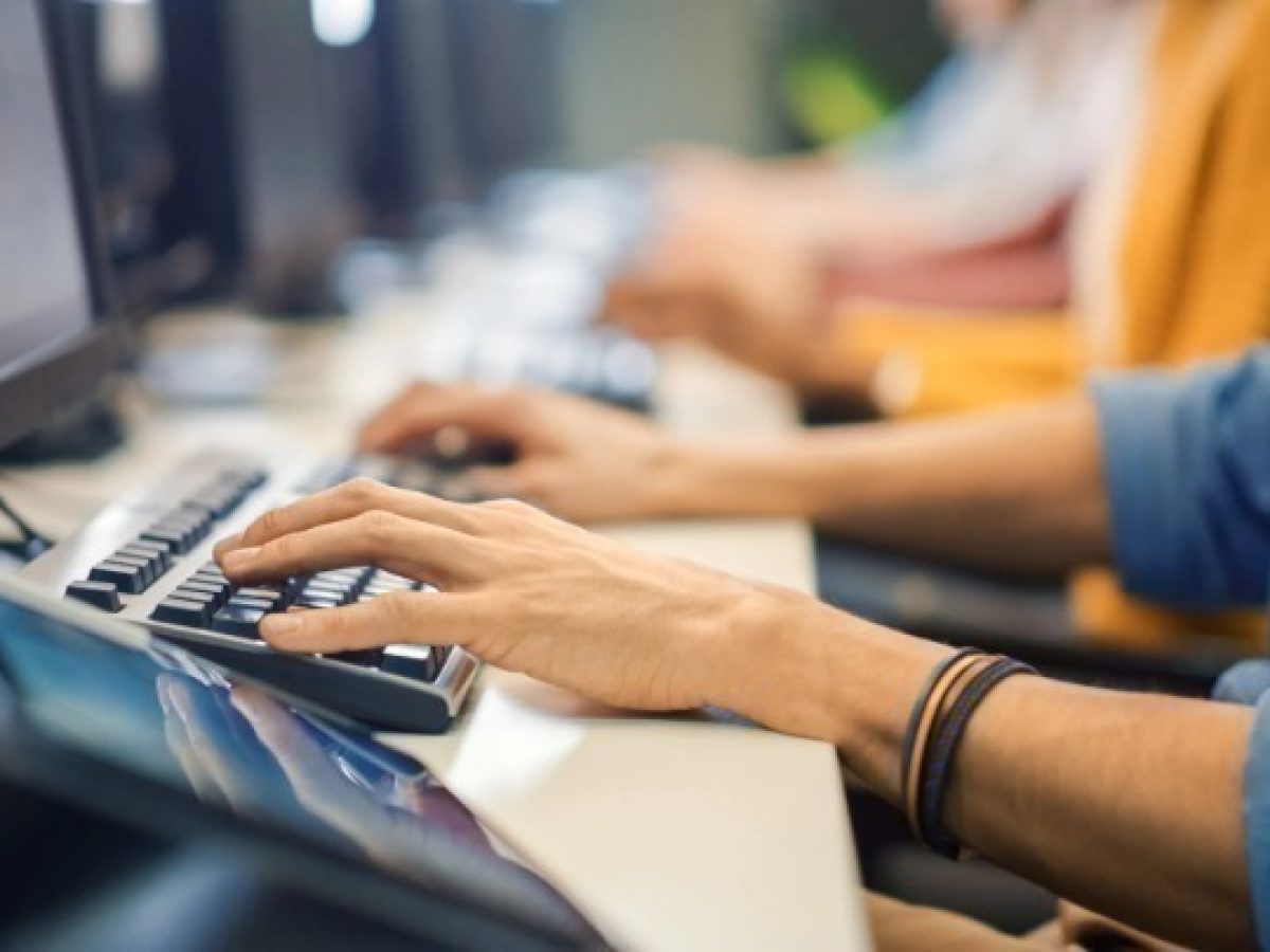Νεοφυείς επιχειρήσεις: Πώς οι χώροι coworking υποστηρίζουν την ανάπτυξη και την καινοτομία τους