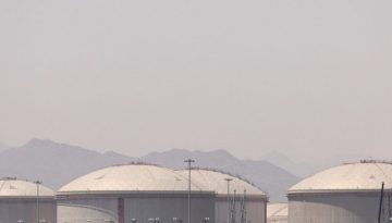 Πετρέλαιο: Συγκρατημένη πτώση τιμών μετά το ράλι – Προσηλωμένη η αγορά στις συνομιλίες ΗΠΑ με Ιράν