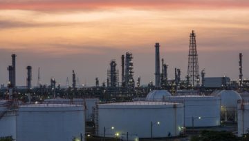 Βουτιά στο πετρέλαιο μετά τα θετικά μηνύματα από τις συνομιλίες ΗΠΑ – Ιράν