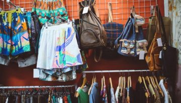 ΕΣΑ: Στο στόχαστρο τα καταστήματα second hand – Καταγγελίες για αθέμιτο ανταγωνισμό στο λιανεμπόριο ένδυσης και υπόδησης