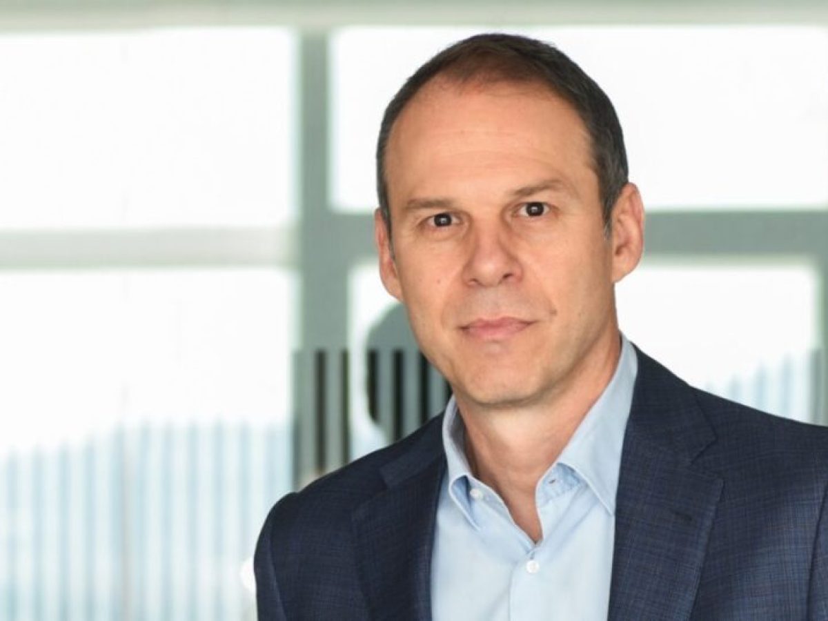 Τέλος εποχής για την Cosmote, μετονομάζεται σε Telekom – Τι δήλωσε ο Νεμπής